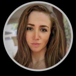 Meet your Posher, Madeline